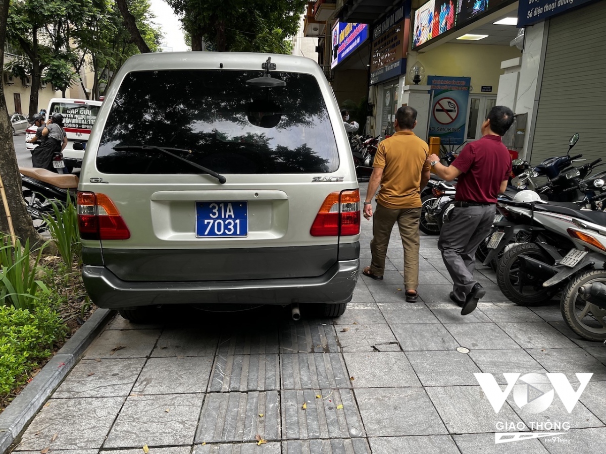 làn đường dành riêng cho người khiếm thị Đừng làm cho có hình ảnh 9 lan duong danh rieng cho nguoi khiem thi Dung lam cho co hinh anh 9