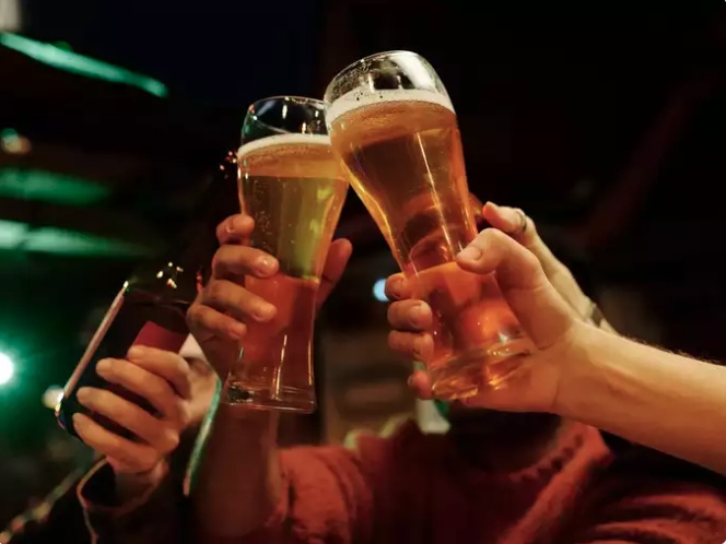 uong qua nhieu bia gay ra bung bia , dung hay sai hinh anh 4