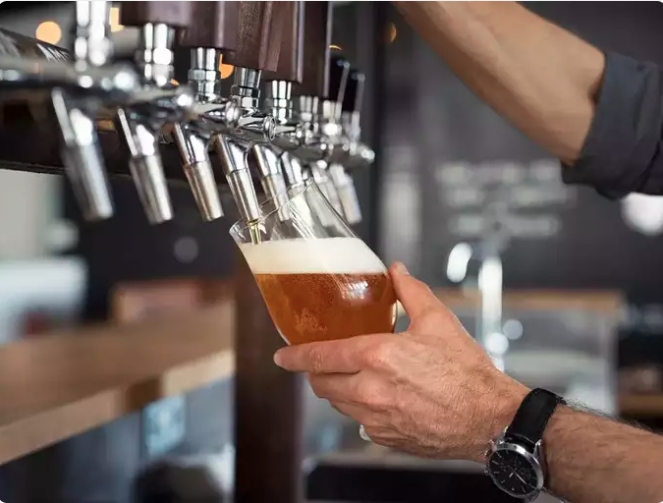 uong qua nhieu bia gay ra bung bia , dung hay sai hinh anh 6