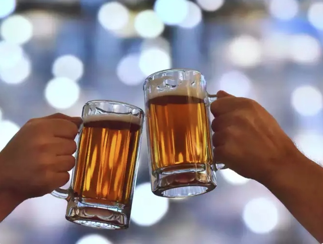 uong qua nhieu bia gay ra bung bia , dung hay sai hinh anh 7