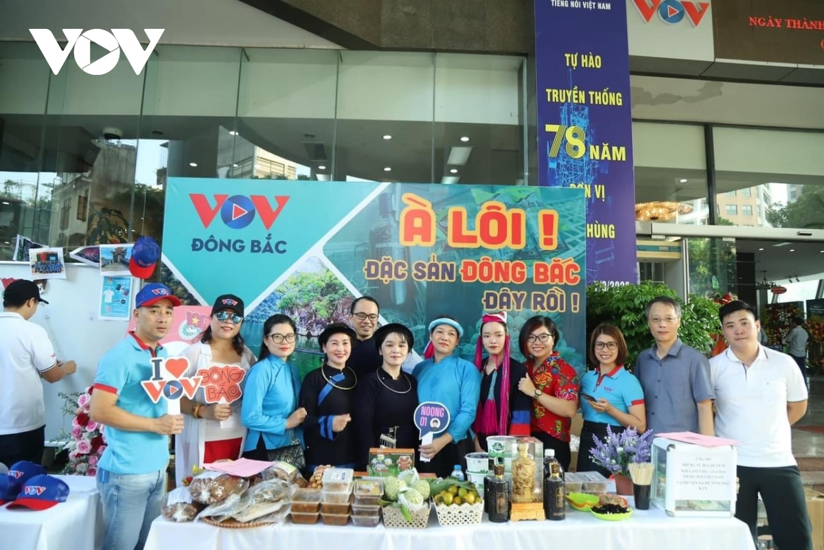 charity fair marks 78th founding anniversary of vov picture 7