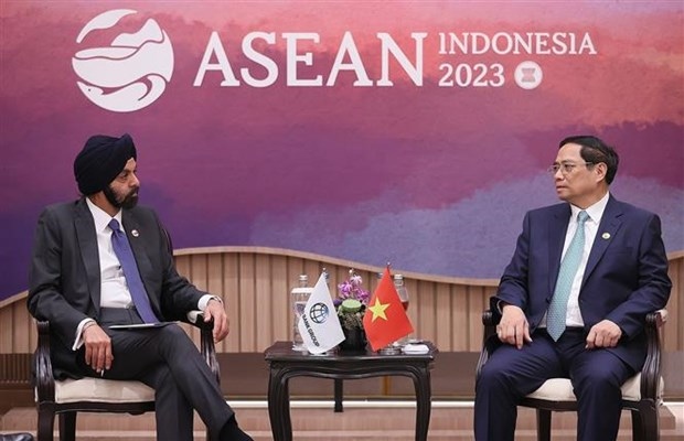 prime minister meets world bank president in indonesia picture 1