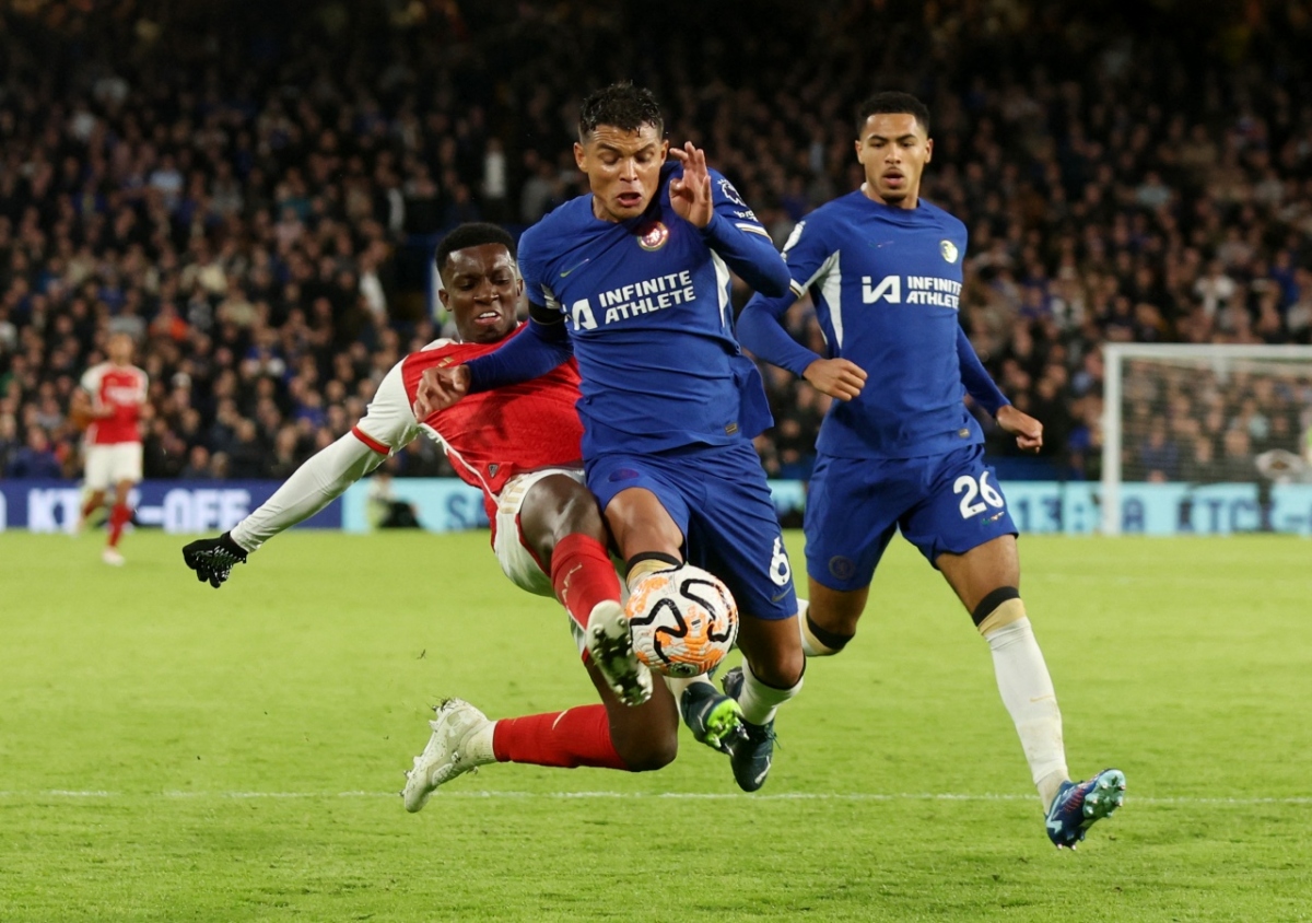 Kết quả vòng 9 Ngoại hạng Anh: Chelsea chia điểm kịch tính cùng Arsenal