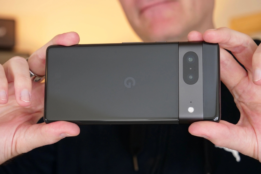 tai sao google khong muon san xuat smartphone pixel gia re hinh anh 2