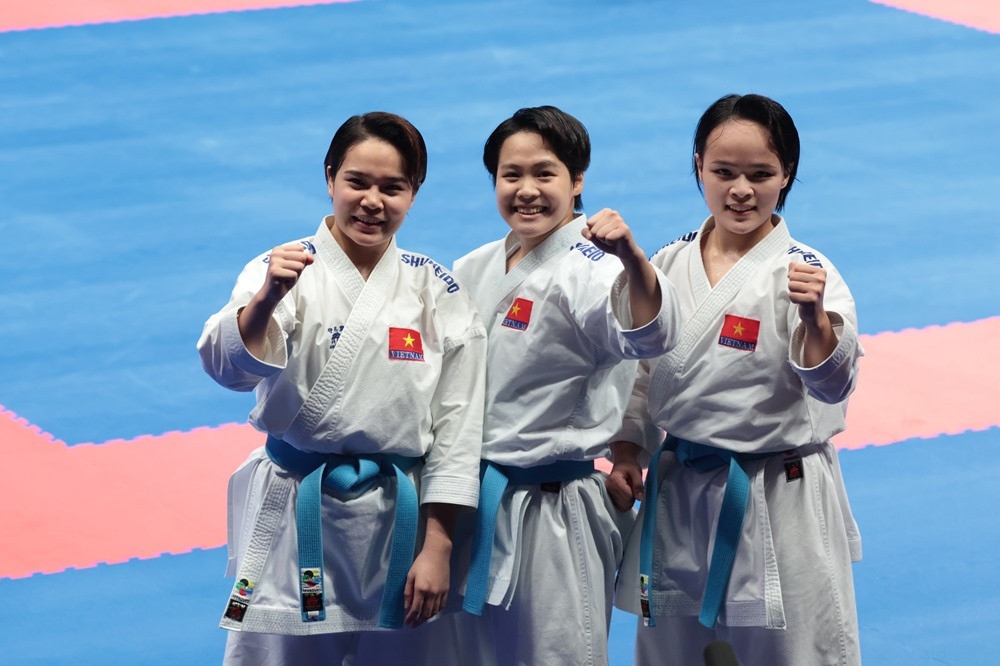 karate martial artists take gold, third gold for vietnam at asiad hangzhou picture 1