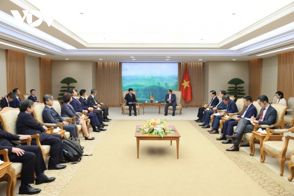 vietnam places importance on boosting cooperation with japan picture 2