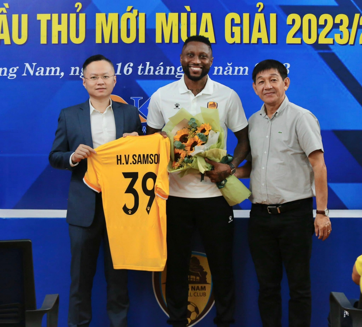 clb quang nam ra mat 15 tan binh sat ngay v-league 2023 2024 khoi tranh hinh anh 2