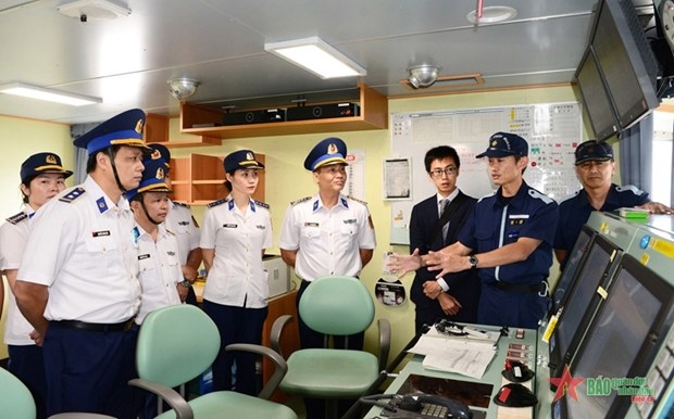coast guard forces of vietnam, japan share experience picture 1