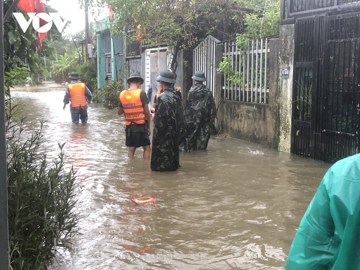 da nang streets submerged once more following hours of heavy rainfall picture 3