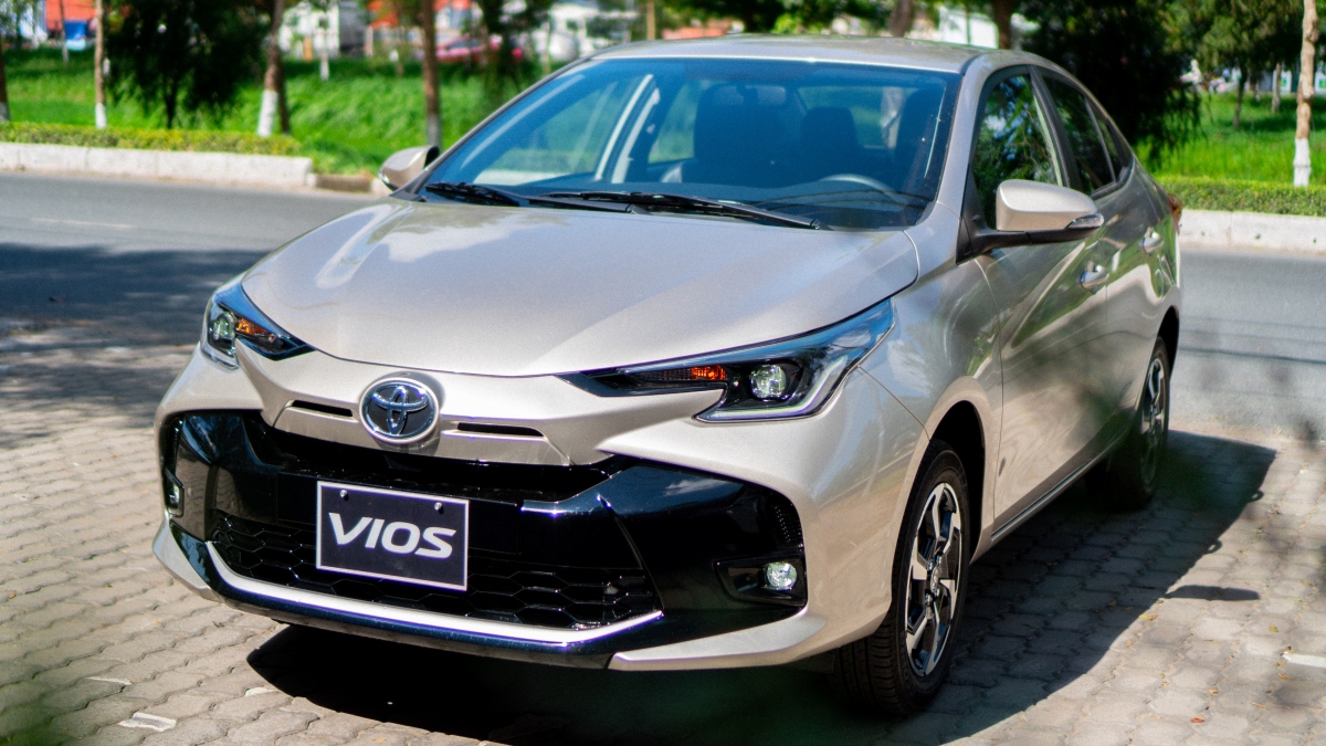 Vios 2023 tăng tốc với ưu đãi kép lên tới 100% lệ phí trước bạ trong tháng 10