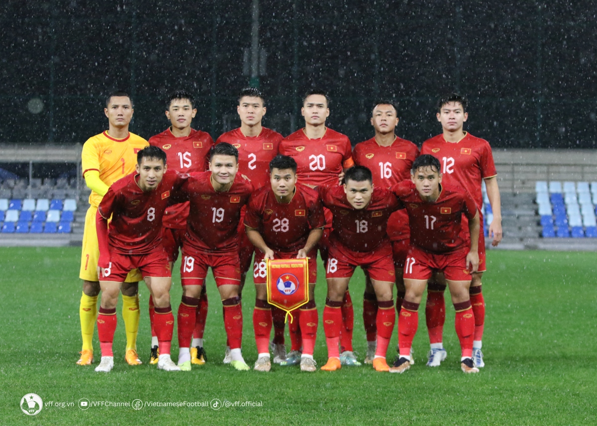 du am Dt viet nam 0-2 Dt uzbekistan cong thu tran ngap au lo hinh anh 1