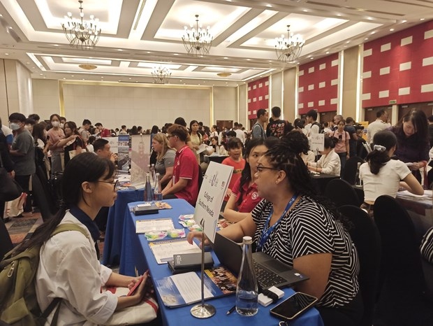 nearly 70 of vietnamese students go on to study at us universities picture 1