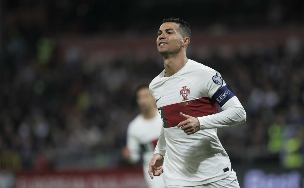 ket qua vong loai euro 2024 moi nhat ronaldo ghi cu dup, bo Dao nha thang 5 sao hinh anh 3