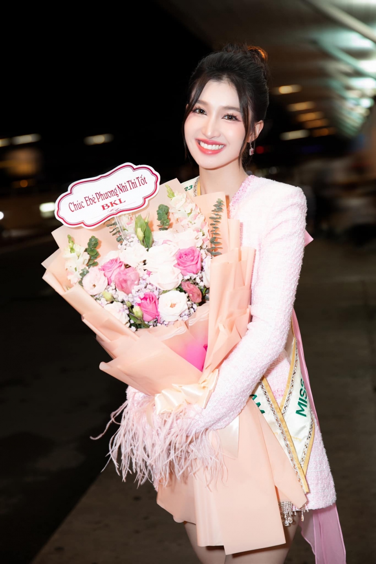 phuong nhi departs for miss international 2023 in japan picture 8