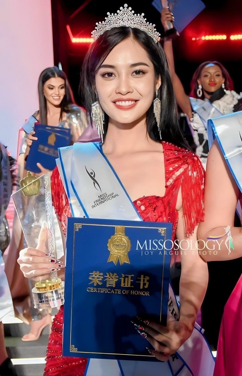 thuy hang awarded second runner-up title at miss friendship international 2023 picture 1