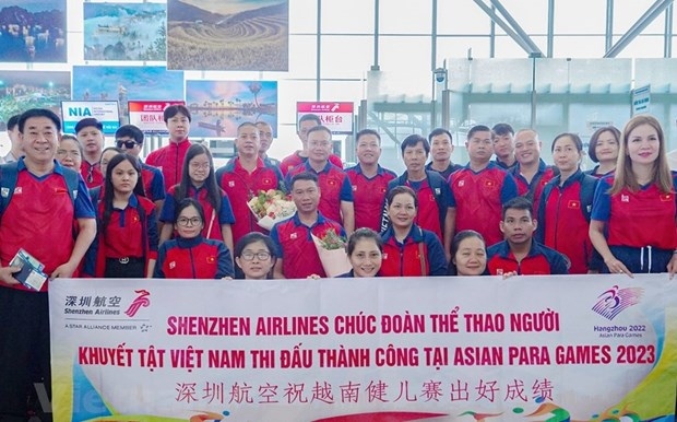 vietnamese athletes depart for fourth asian para games picture 1