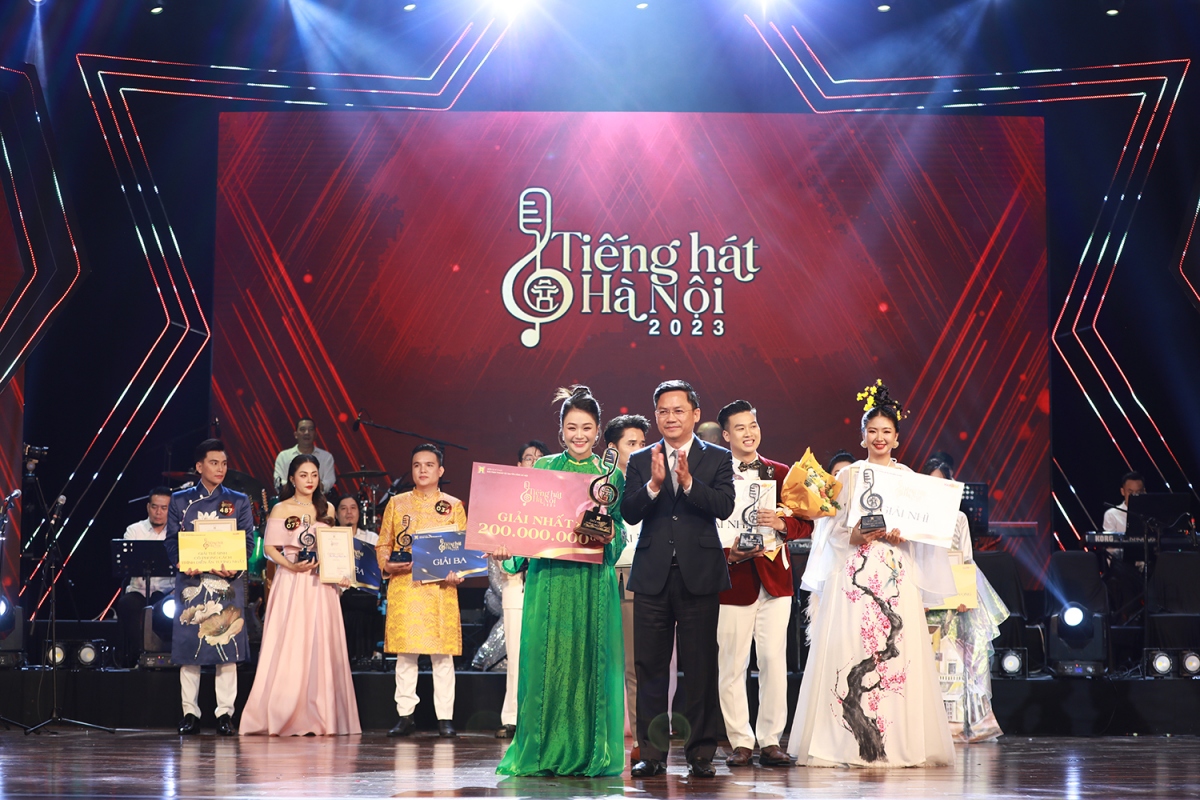 thi sinh 18 tuoi gianh quan quan tieng hat ha noi hinh anh 1