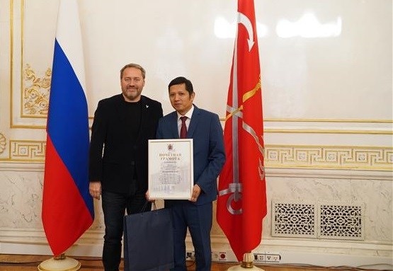 st. petersburg honours individuals for contributions to russia-vn friendship picture 1
