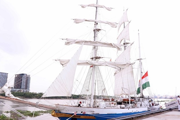 indian navy training ship sudarshini visits ho chi minh city picture 1
