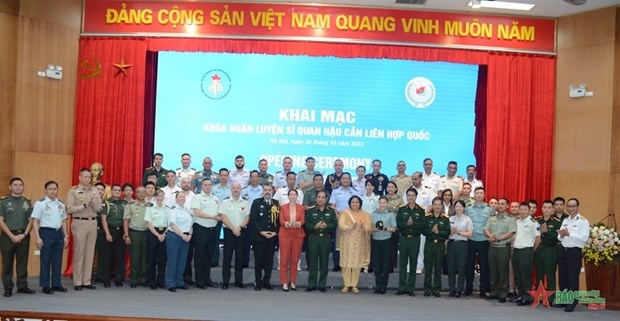 vietnam, canada co-host un logistics officer course picture 1