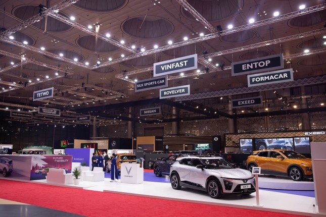 vinfast introduces ev models at international motor show in qatar picture 1