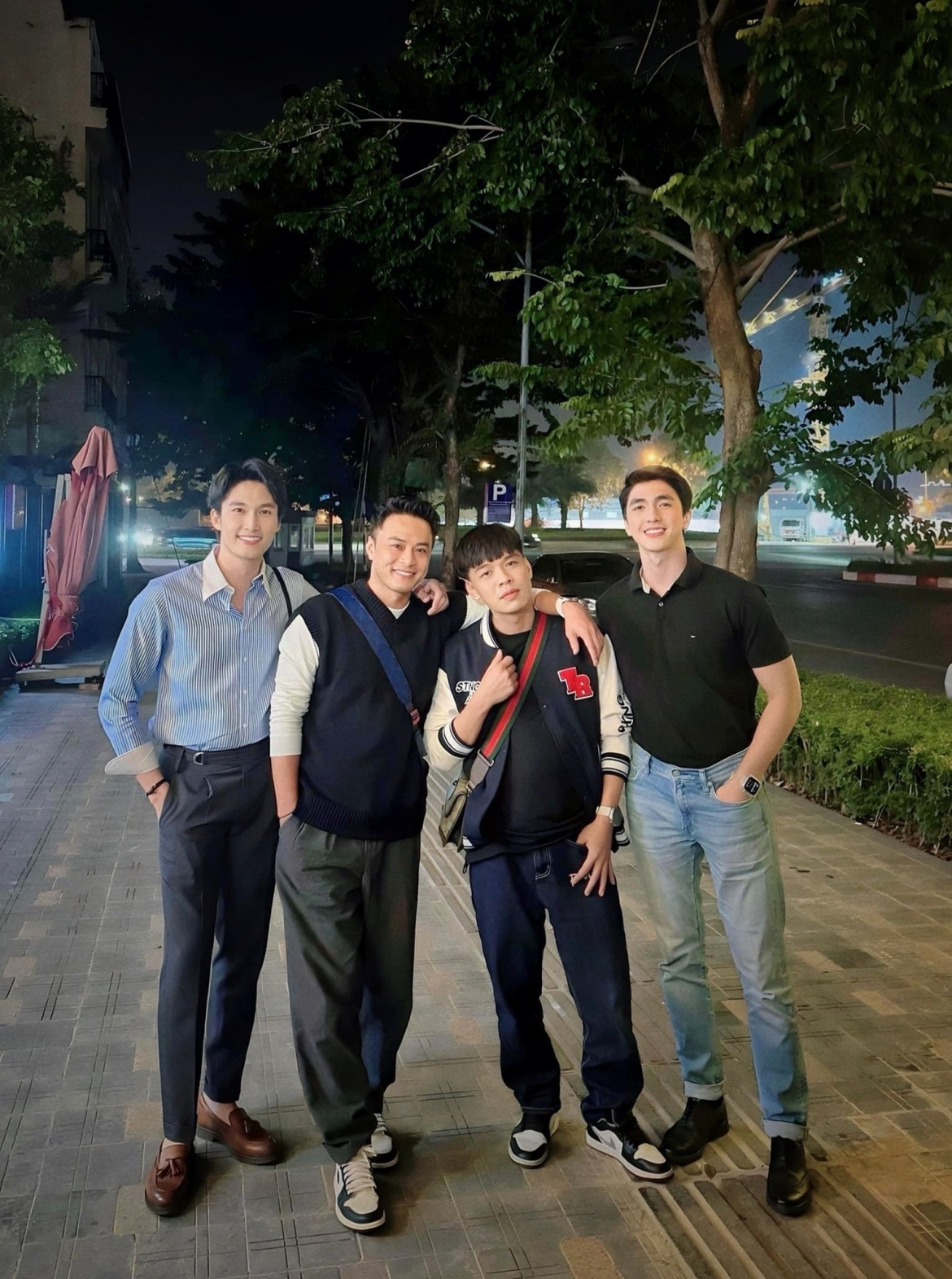 chuyen showbiz thuc hu chuyen dien vien hong Dang dong phim tro lai hinh anh 1