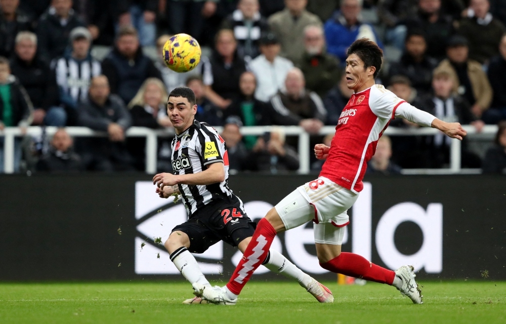 Kết quả Ngoại hạng Anh: Arsenal thua tranh cãi trước Newcastle