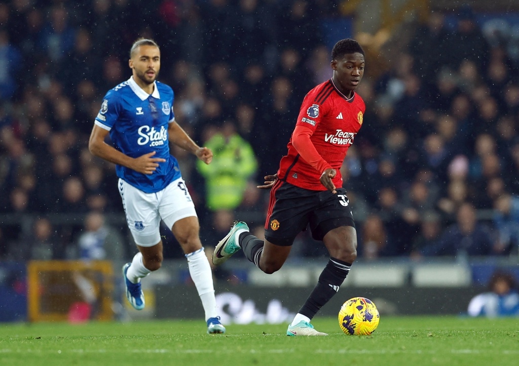 garnacho lập siêu phẩm xe đạp chổng ngược, mu thắng 3 sao trên sân everton hình ảnh 7 garnacho lap sieu pham xe dap chong nguoc, mu thang 3 sao tren san everton hinh anh 7