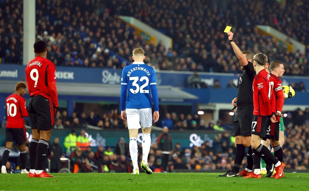 garnacho lập siêu phẩm xe đạp chổng ngược, mu thắng 3 sao trên sân everton hình ảnh 12 garnacho lap sieu pham xe dap chong nguoc, mu thang 3 sao tren san everton hinh anh 12
