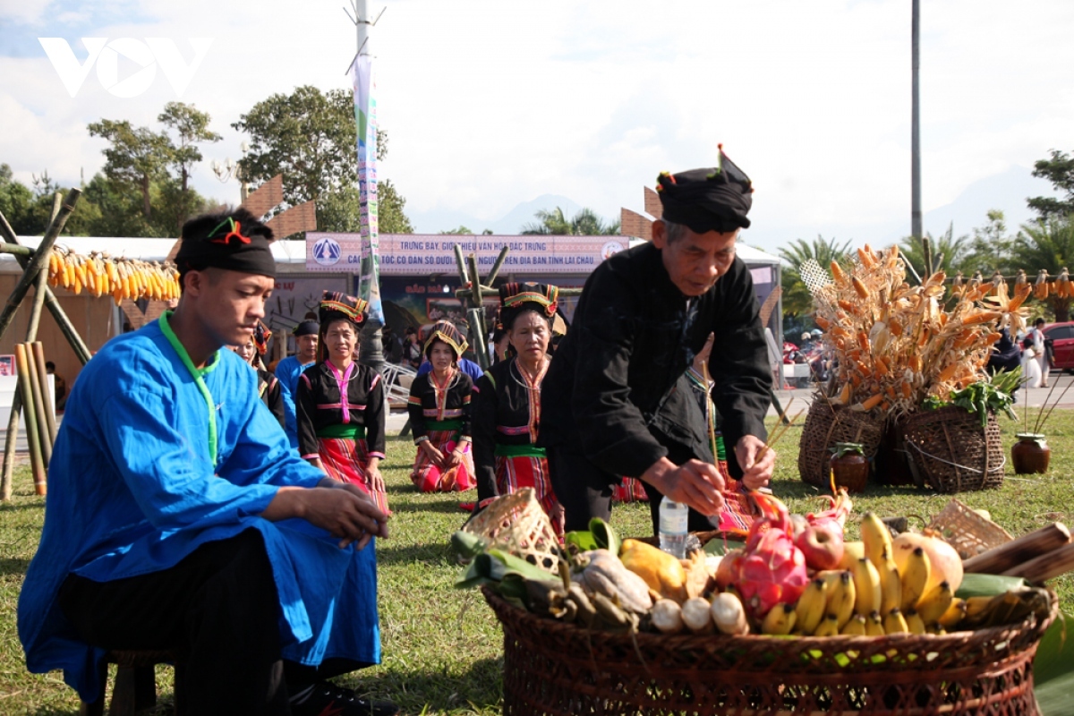 preserving distinctive culture of cong ethnic people in northern vietnam picture 7