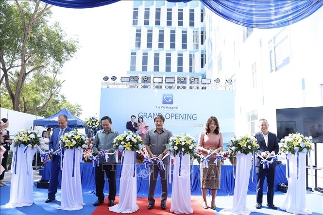 hospital for vietnamese expatriates in laos inaugurated in vientiane picture 1
