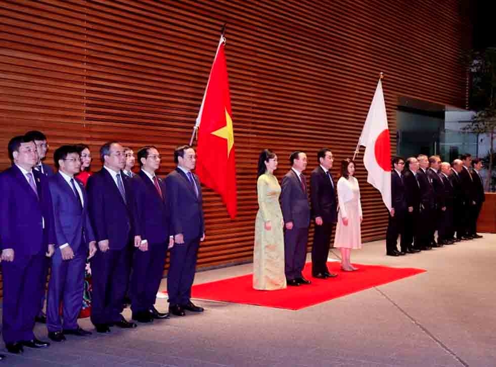 japanese pm warmly welcomes vietnamese president on official visit picture 1