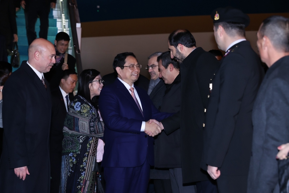 pm pham minh chinh arrives in ankara for turkey visit picture 1