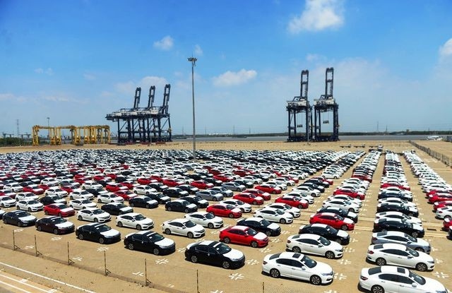 Car imports skyrocket throughout October