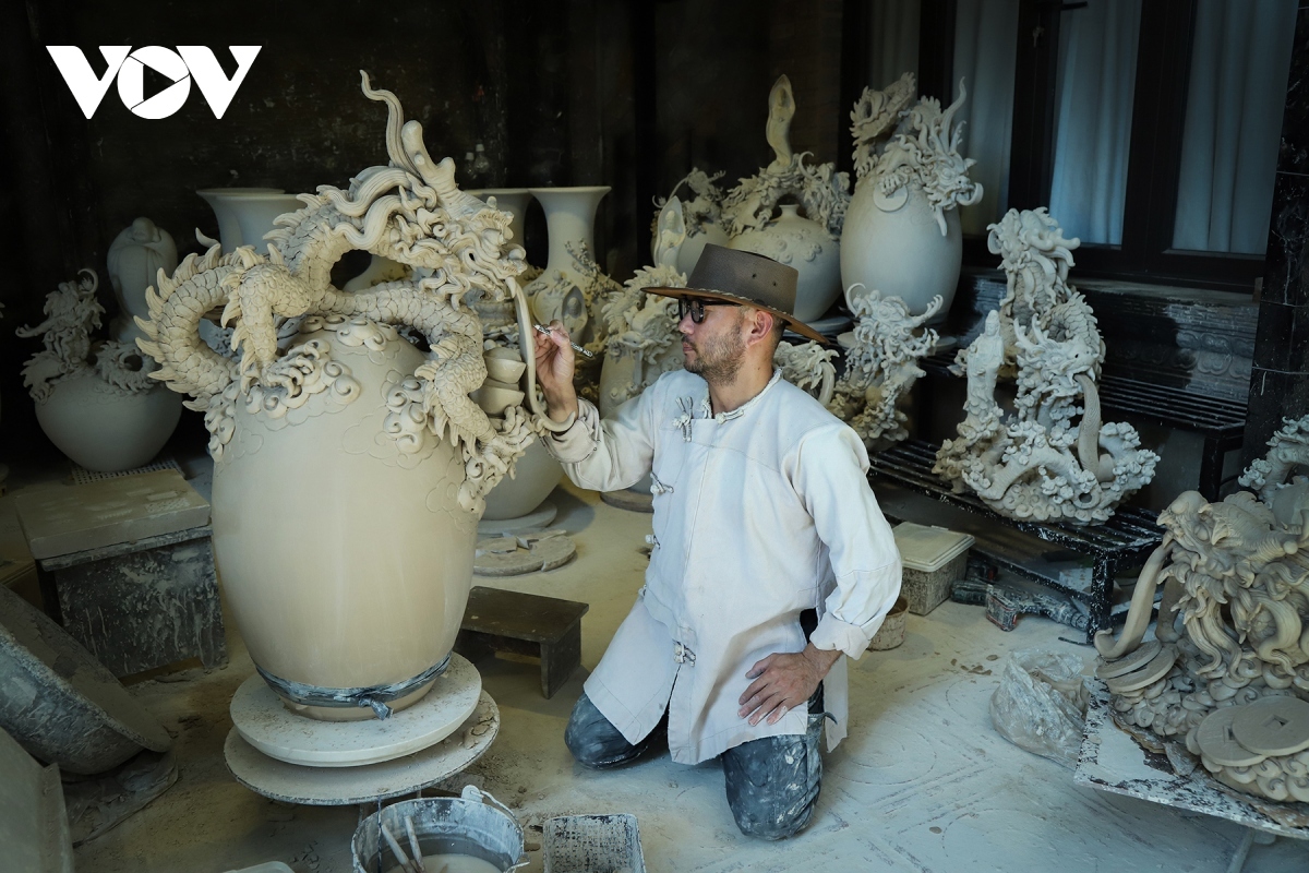 unique ceramic articles to welcome lunar year of dragon 2024 picture 1