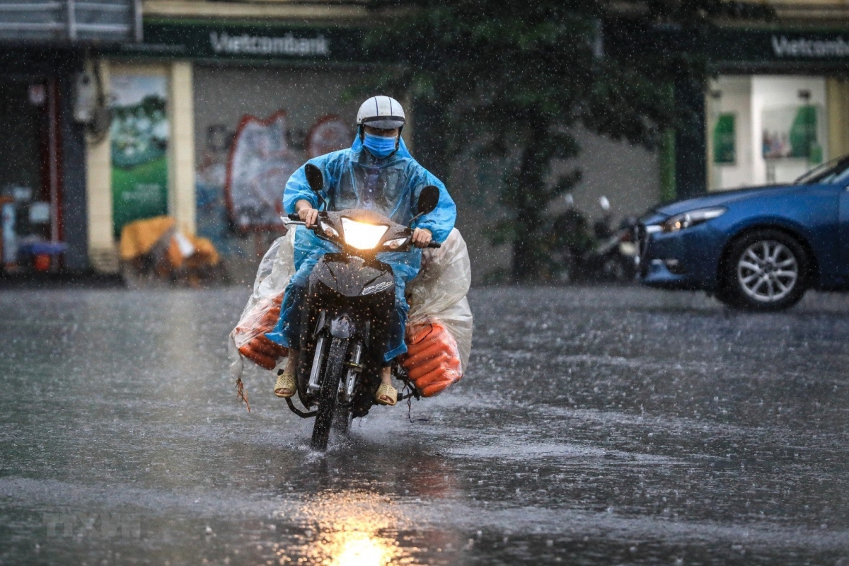 Thời tiết hôm nay 15/11: Mưa lớn ở Trung Bộ, có nơi trên 300mm