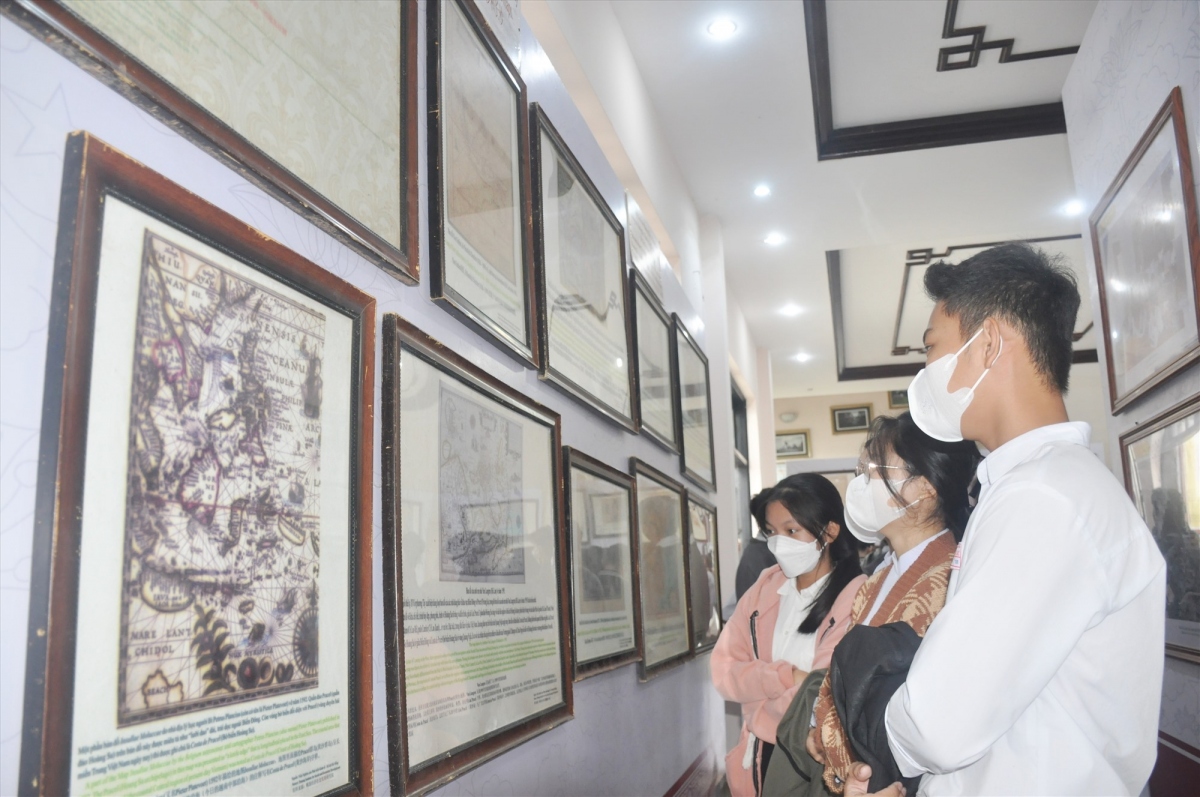 exhibition asserts vietnamese sovereignty over paracel, spratly islands picture 1