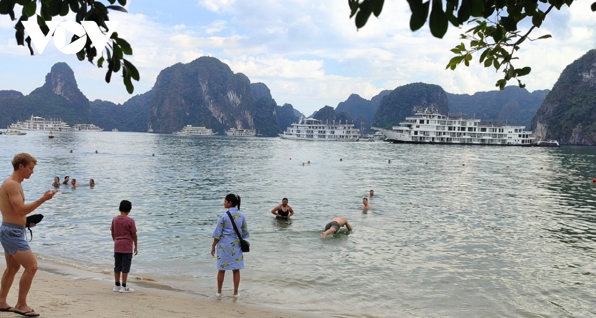 ha long bay - one of top 25 most beautiful destinations globally picture 5