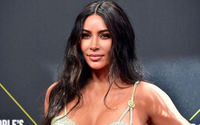 Kim Kardashian "thề" sẽ độc thân thêm một năm nữa