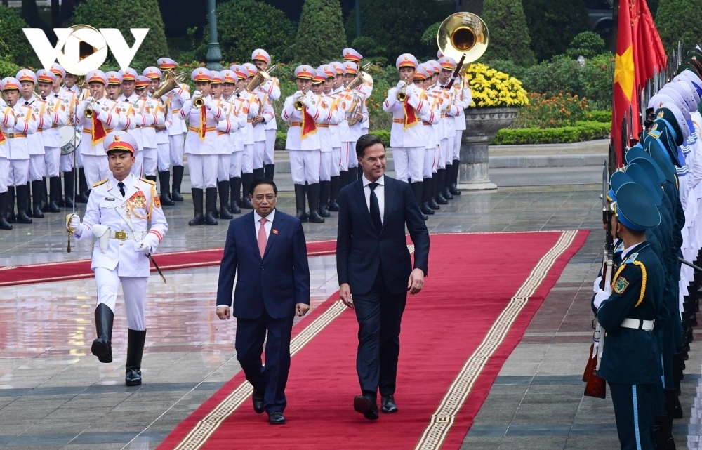pm chinh hosts welcome ceremony for dutch counterpart picture 3 pm chinh hosts welcome ceremony for dutch counterpart picture 3