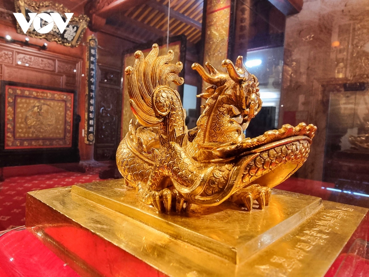 a close look at nguyen dynasty s gold imperial seal returned to vietnam picture 9