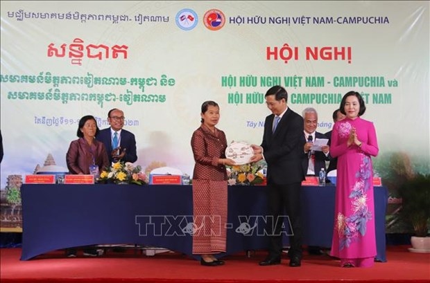 vietnam, cambodia promote multi-faceted collaboration picture 1
