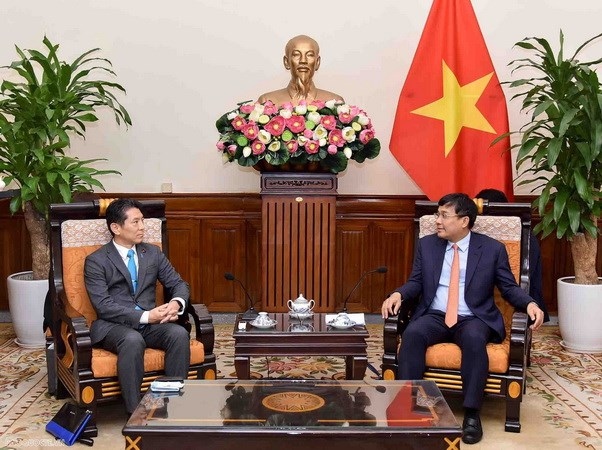vietnam considers japan long-term, important partner official picture 1