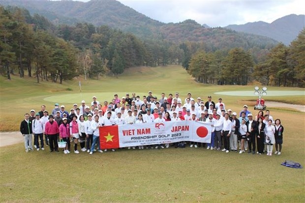 vietnam- japan friendship golf tournament held in yamanashi picture 1
