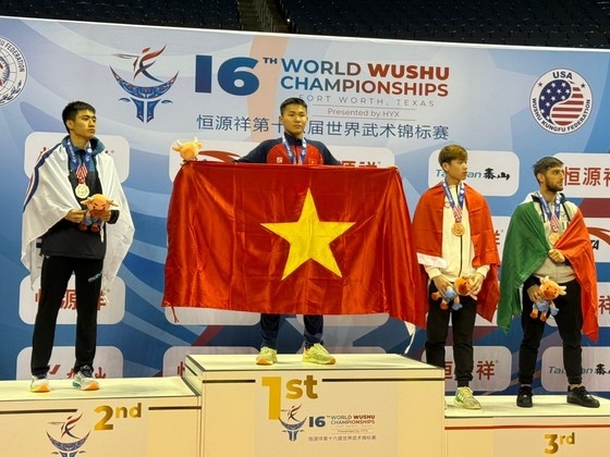 Vietnamese fighters bring home five golds at World Wushu Champs