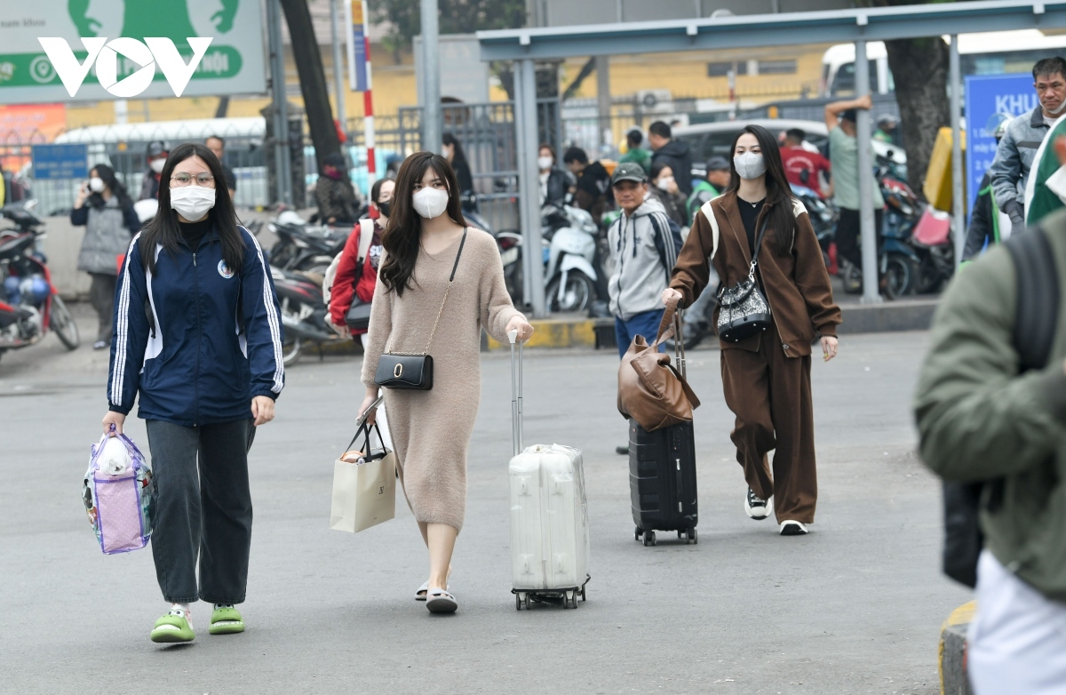 hanoi arteries go haywire as residents flock to home town for new year holiday picture 1 hanoi arteries go haywire as residents flock to home town for new year holiday picture 1