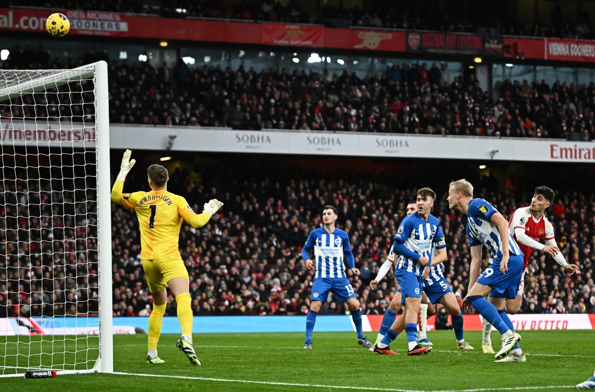 gabriel jesus va kai havertz lap cong, arsenal ha dep brighton hinh anh 18