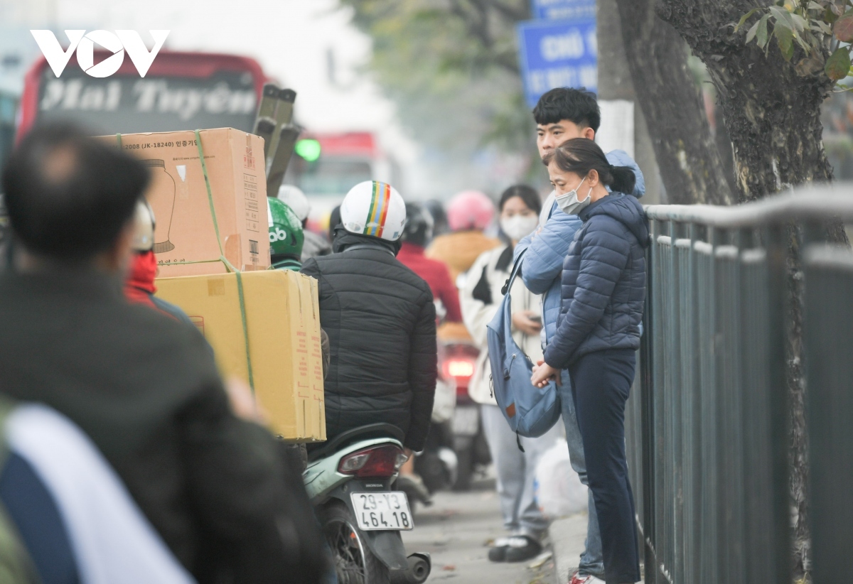 hanoi arteries go haywire as residents flock to home town for new year holiday picture 5 hanoi arteries go haywire as residents flock to home town for new year holiday picture 5