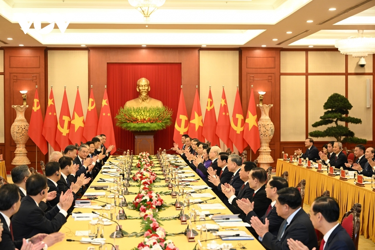 vietnamese party chief hosts welcome ceremony for top chinese leader picture 12