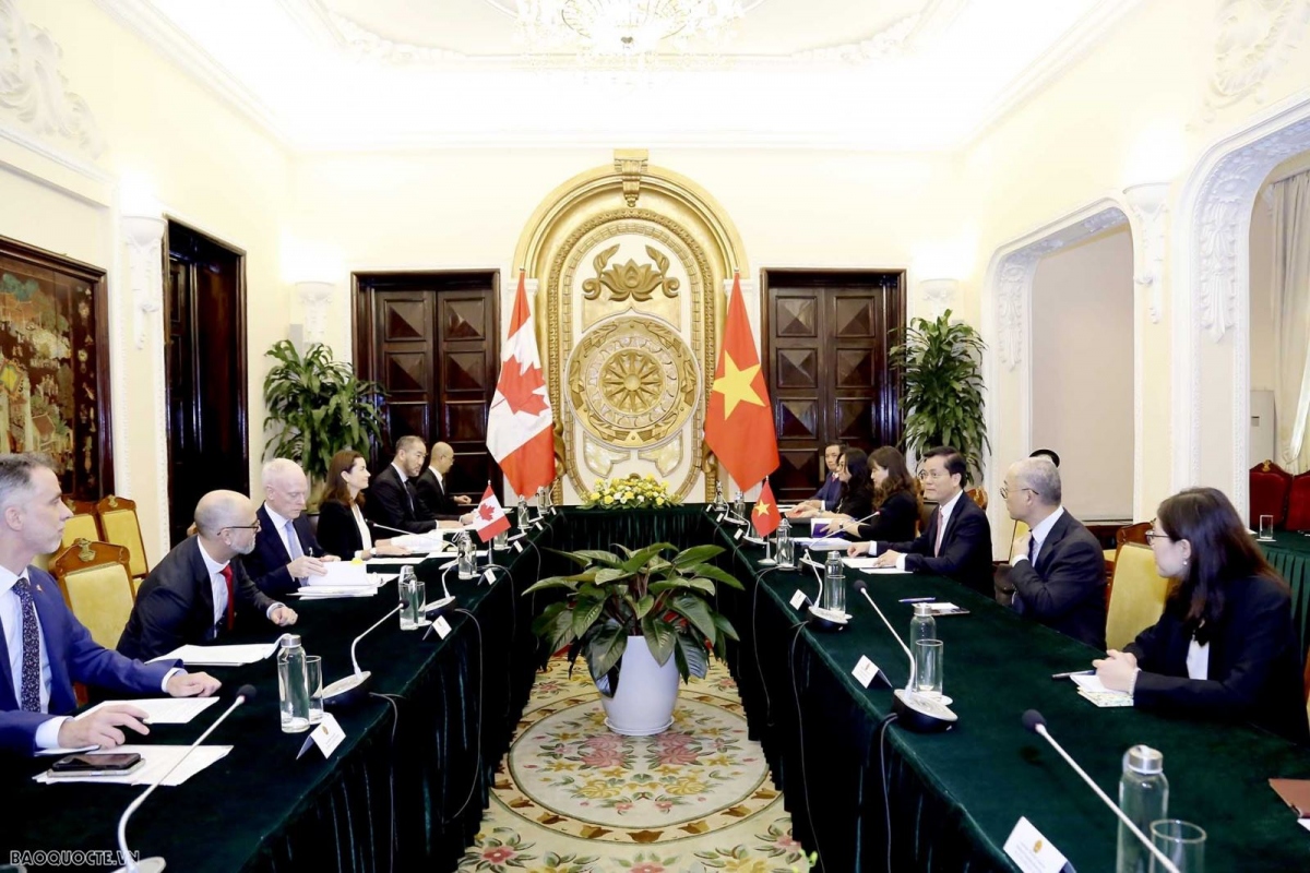 vietnam and canada hold political consultation in hanoi picture 1